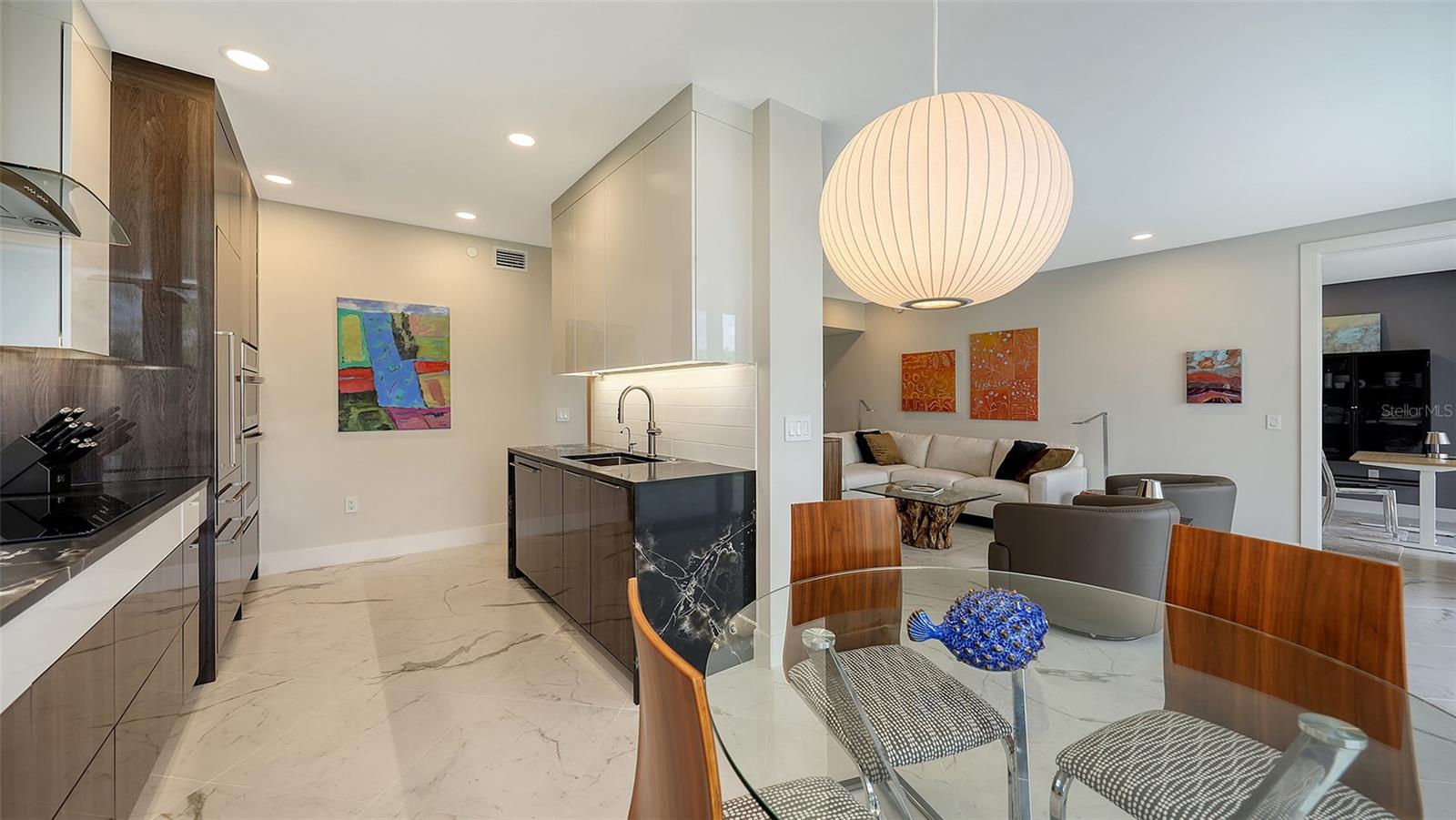 1800 BENJAMIN FRANKLIN DR #B208