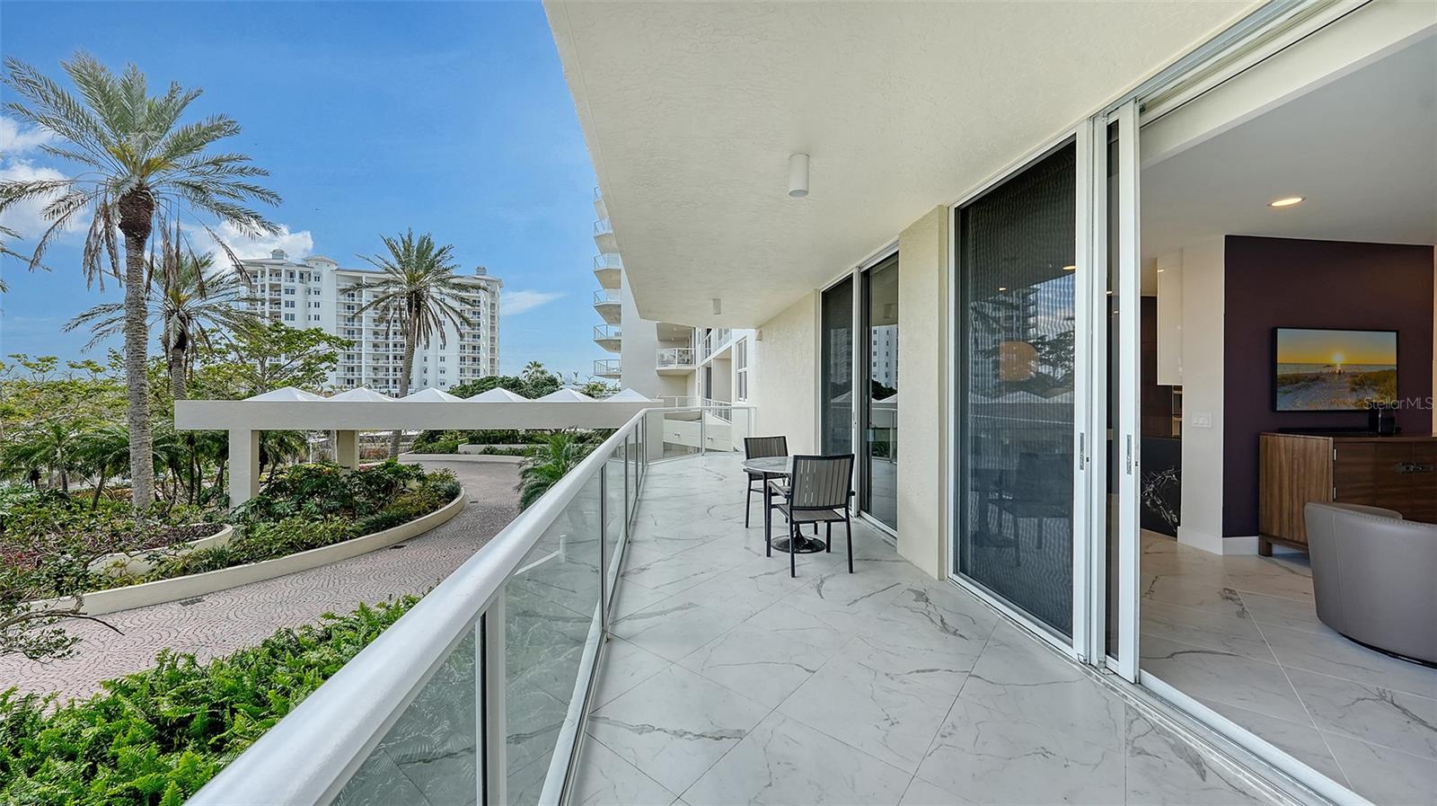 1800 BENJAMIN FRANKLIN DR #B208