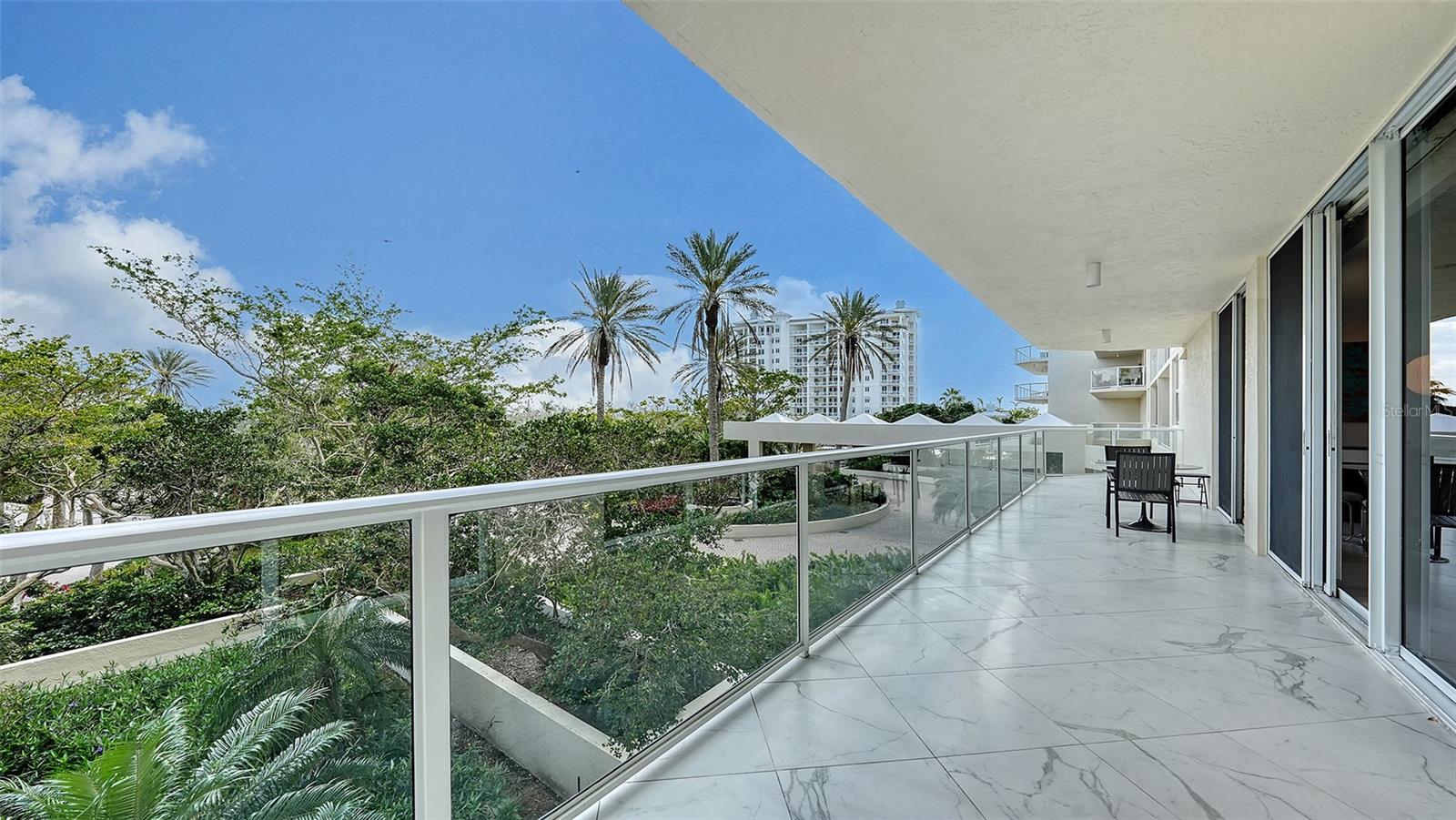 1800 BENJAMIN FRANKLIN DR #B208