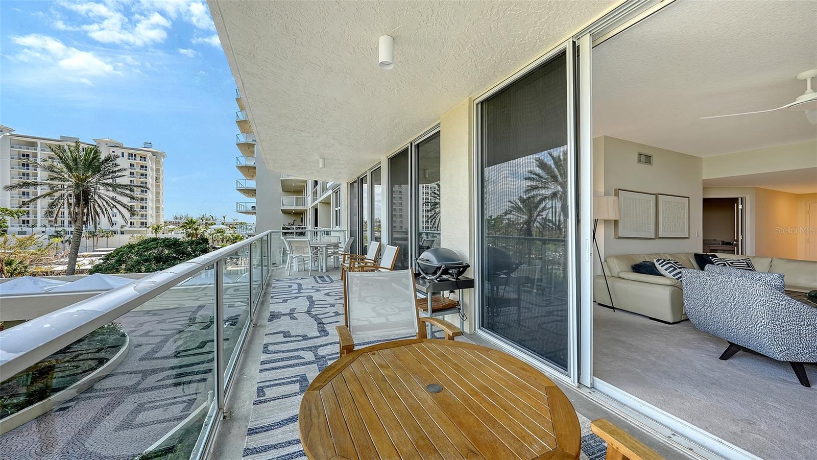 1800 BENJAMIN FRANKLIN DR #B308