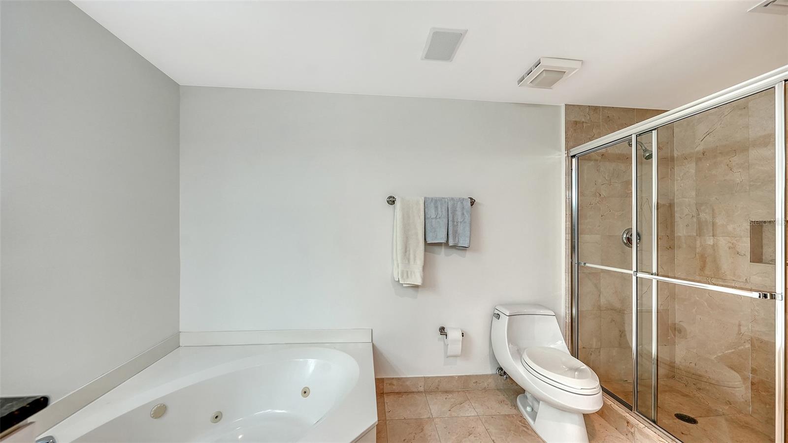 1800 BENJAMIN FRANKLIN DR #B308