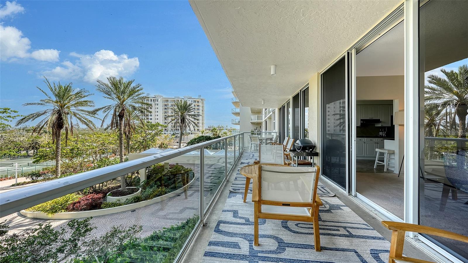 1800 BENJAMIN FRANKLIN DR #B308