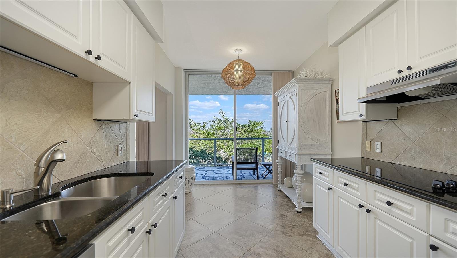 1800 BENJAMIN FRANKLIN DR #B308