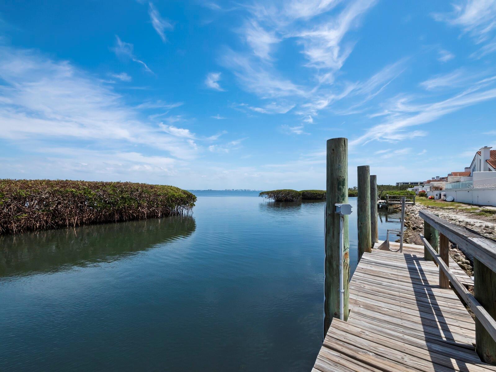 2282 HARBOUR COURT DR