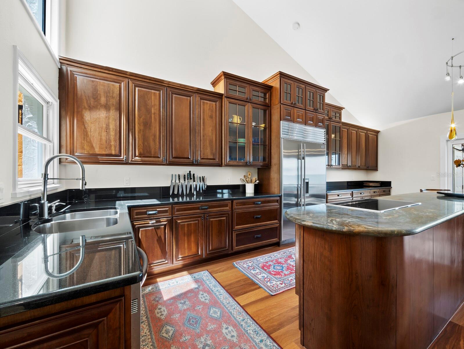 2282 HARBOUR COURT DR