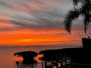 2282 HARBOUR COURT DR