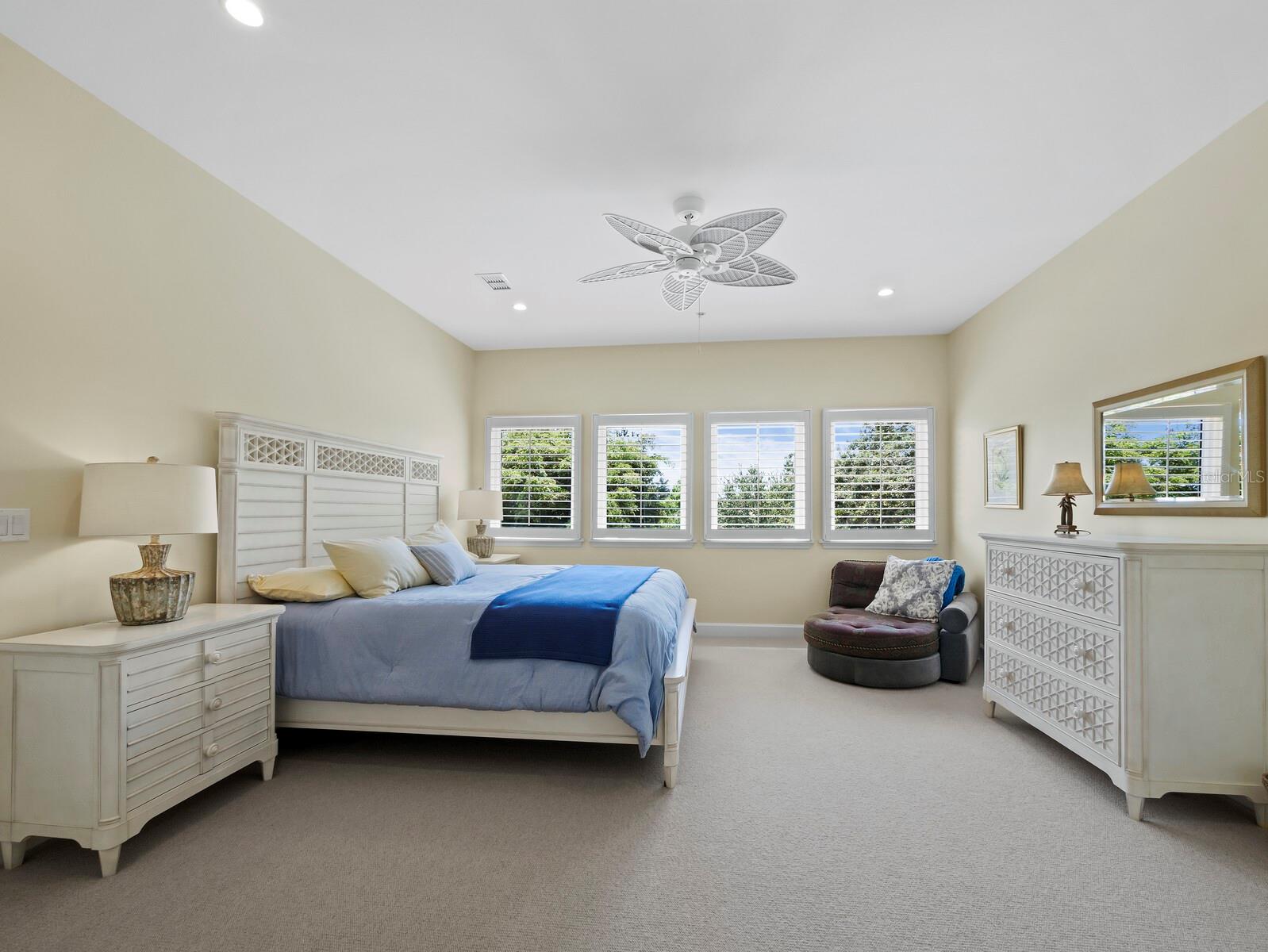 2282 HARBOUR COURT DR