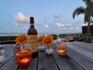 2282 HARBOUR COURT DR