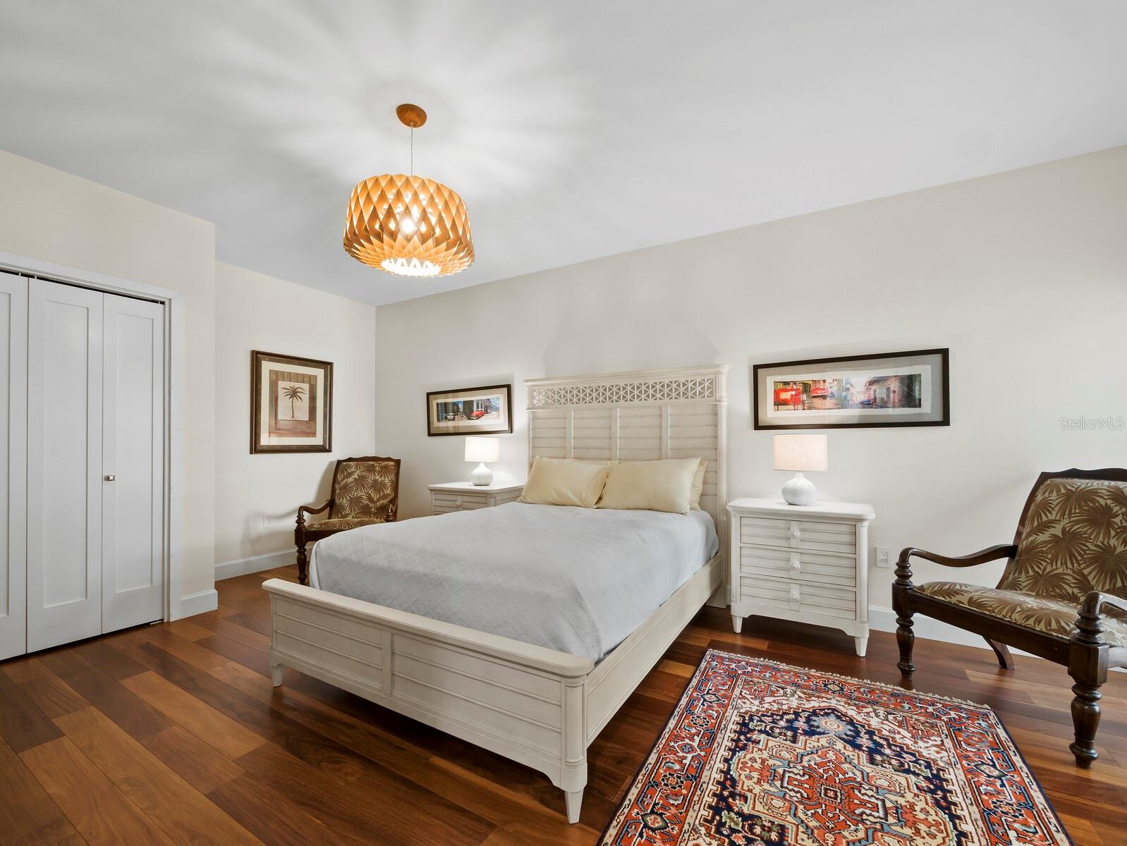 2282 HARBOUR COURT DR