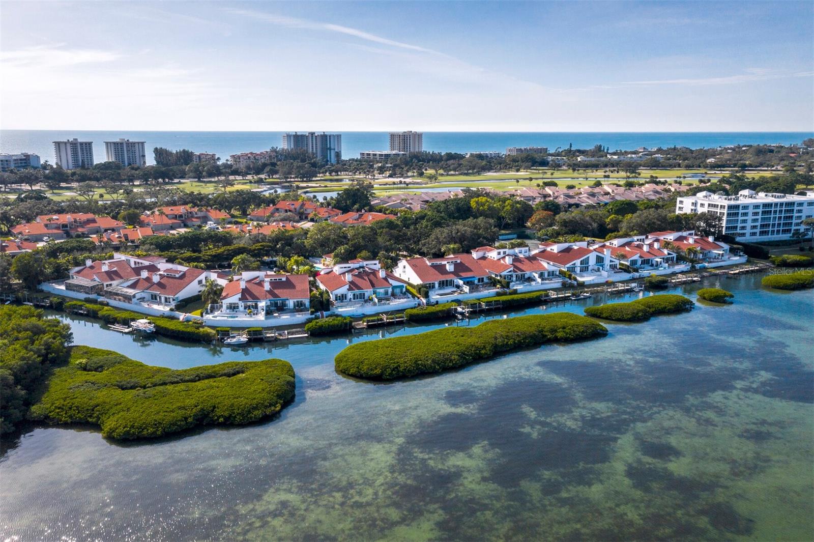 2282 HARBOUR COURT DR