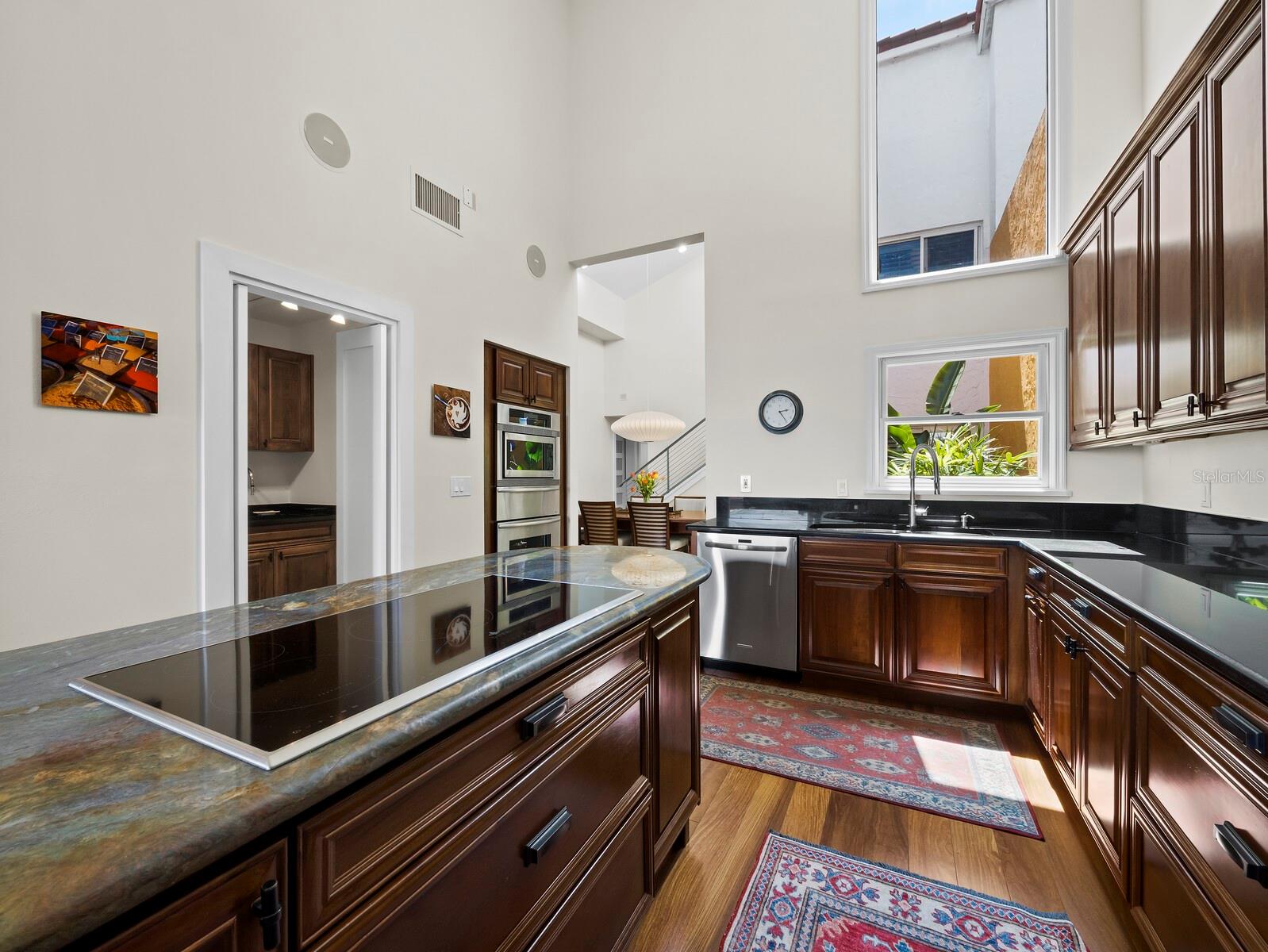 2282 HARBOUR COURT DR