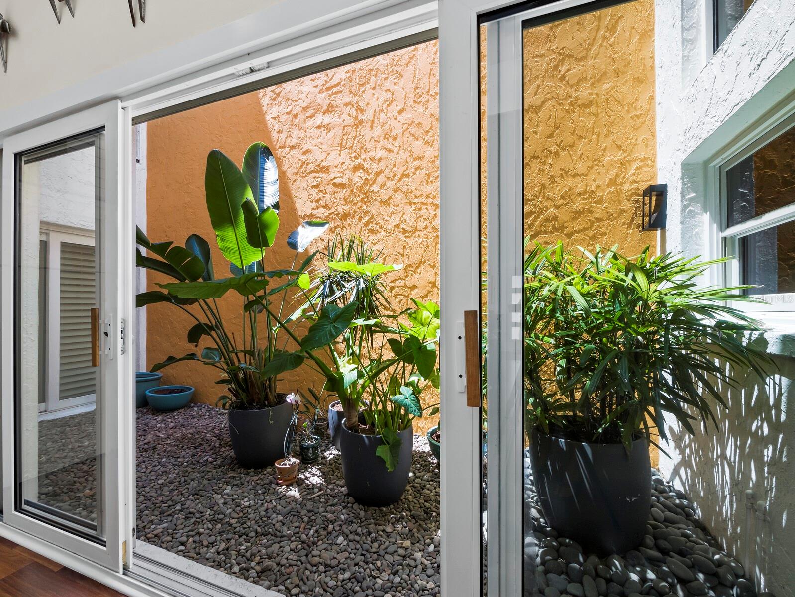 2282 HARBOUR COURT DR