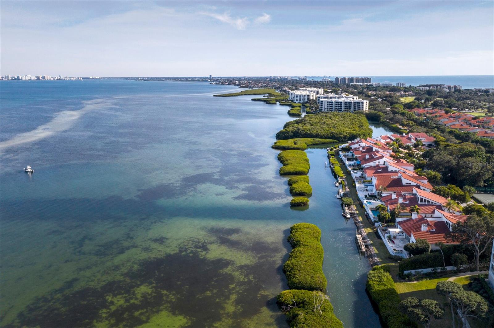 2282 HARBOUR COURT DR