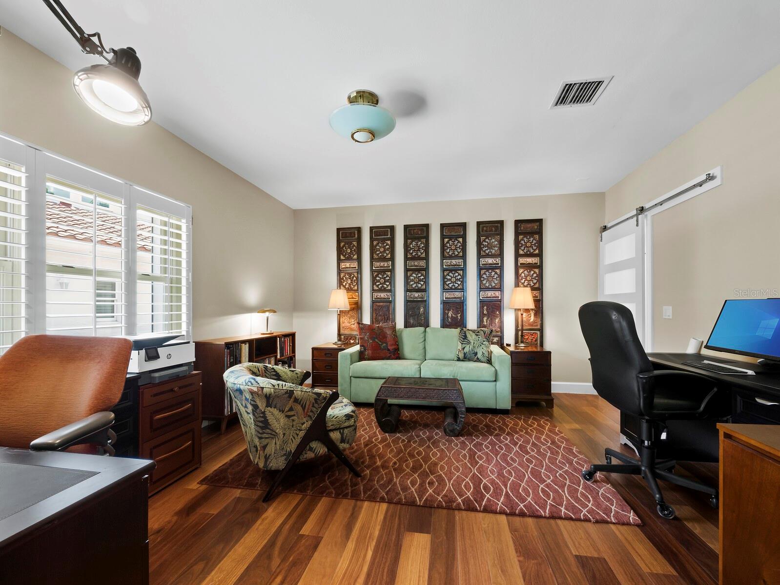 2282 HARBOUR COURT DR