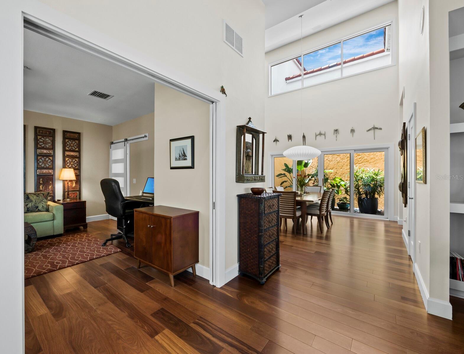 2282 HARBOUR COURT DR