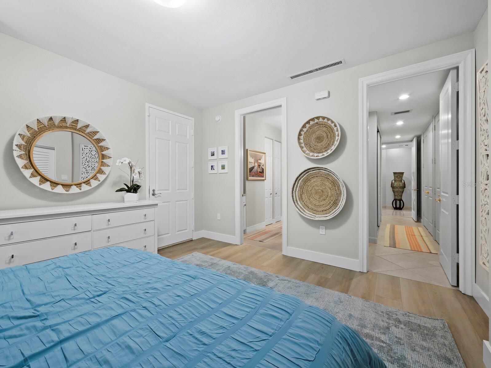 50 CENTRAL AVE #17PHD