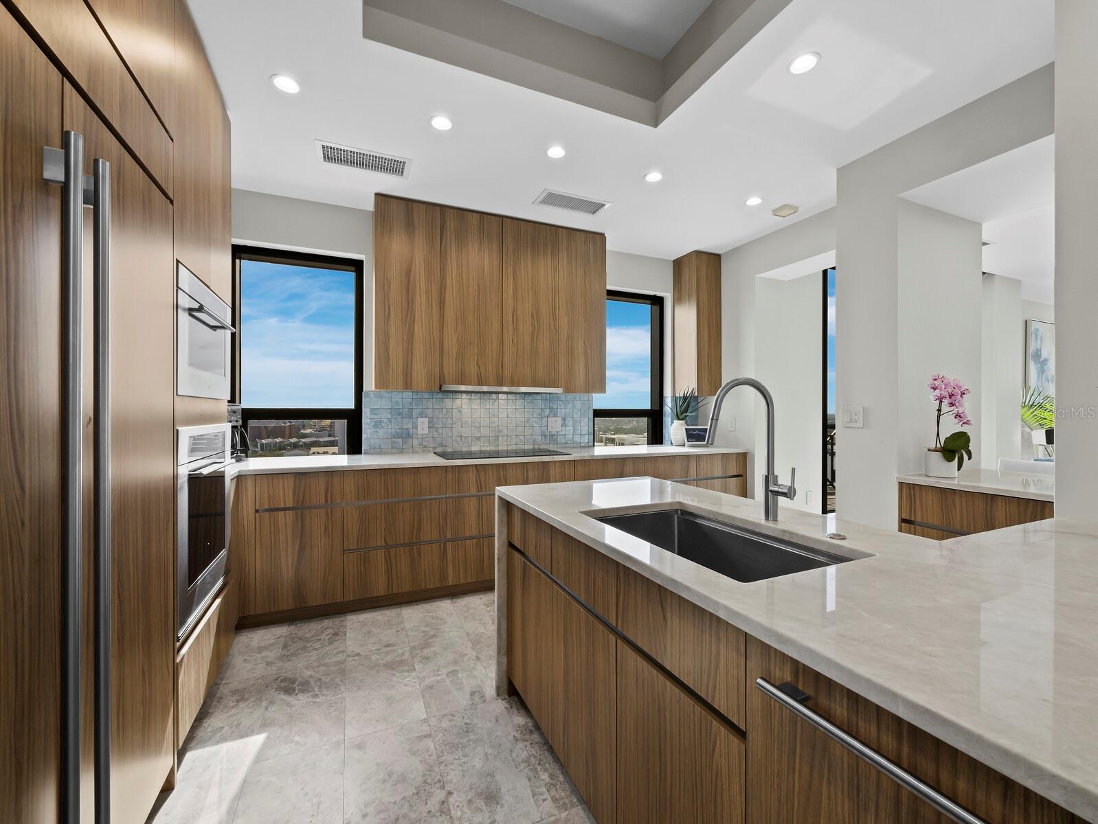 50 CENTRAL AVE #17PHD