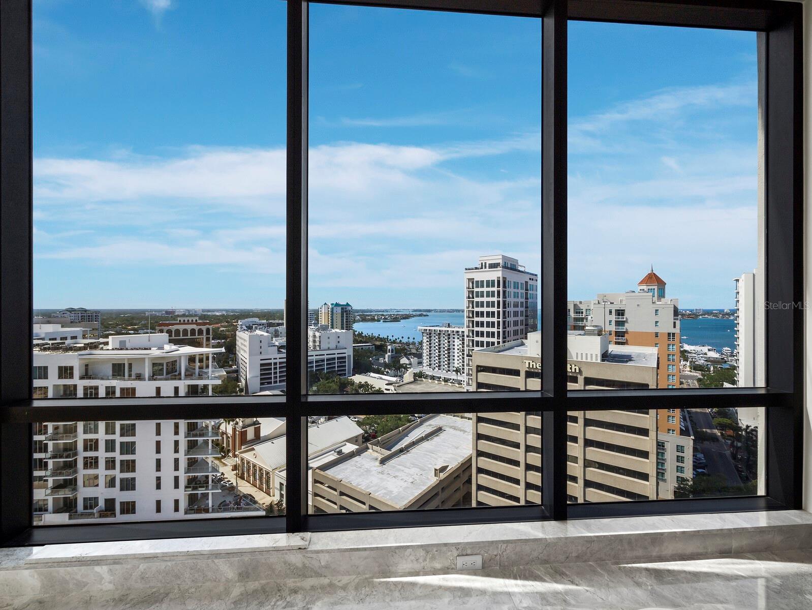 50 CENTRAL AVE #17PHD