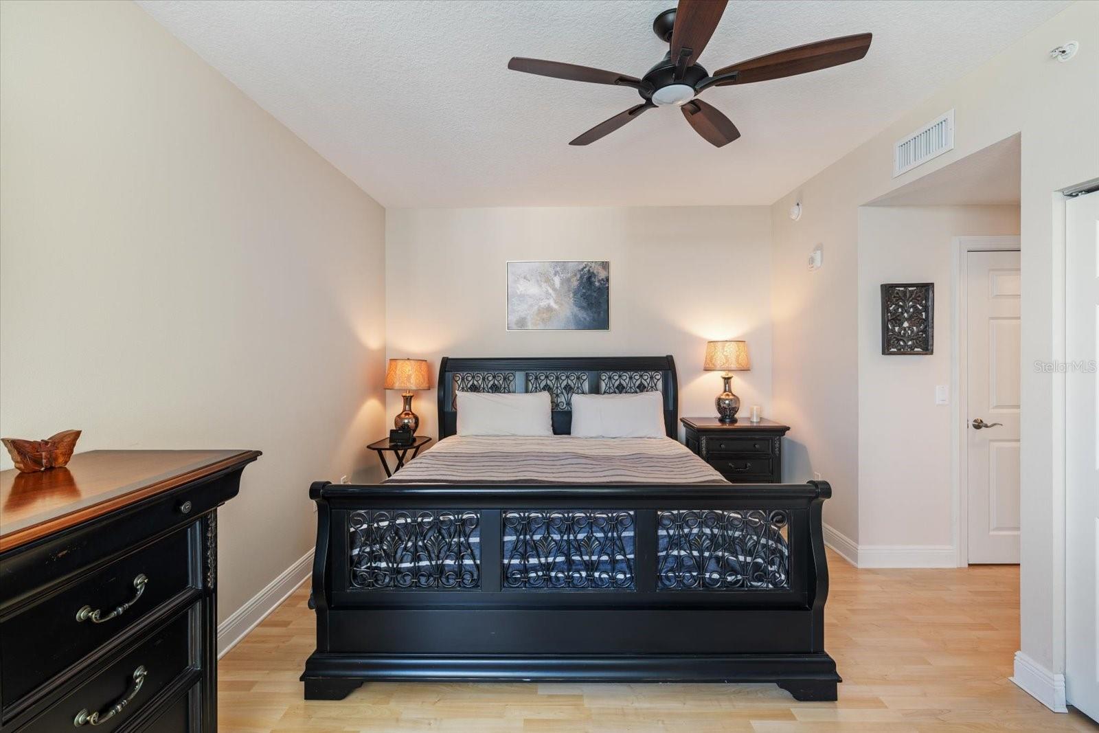 800 N TAMIAMI TRL #806