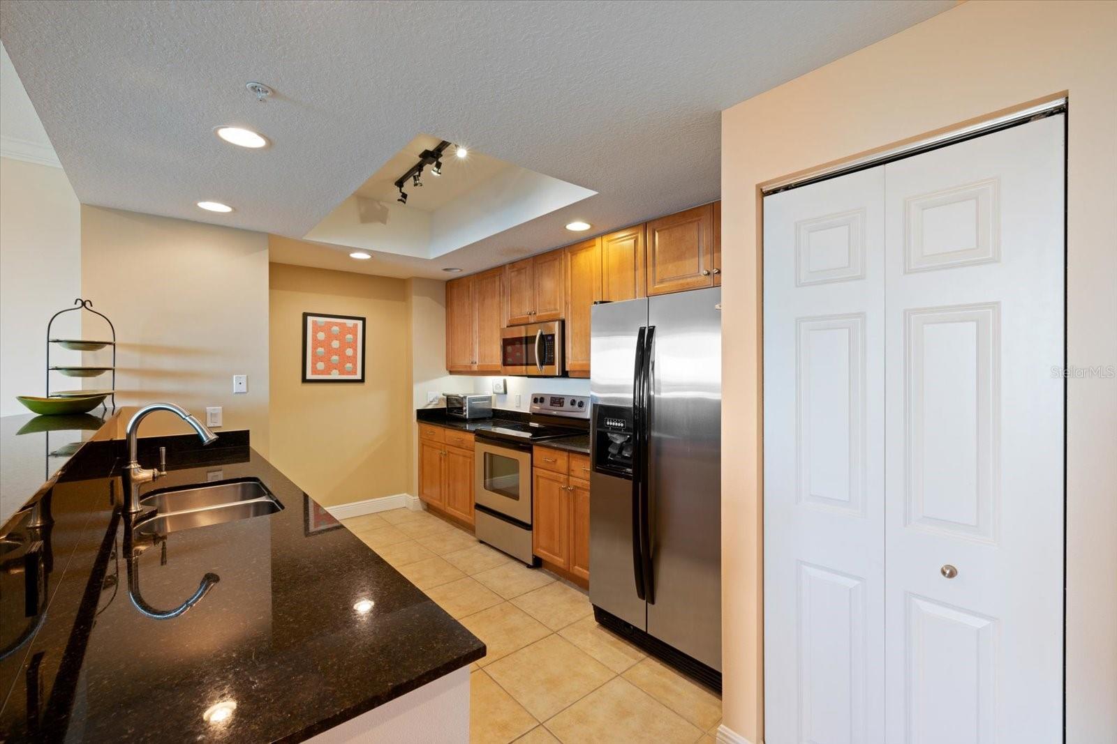 800 N TAMIAMI TRL #806