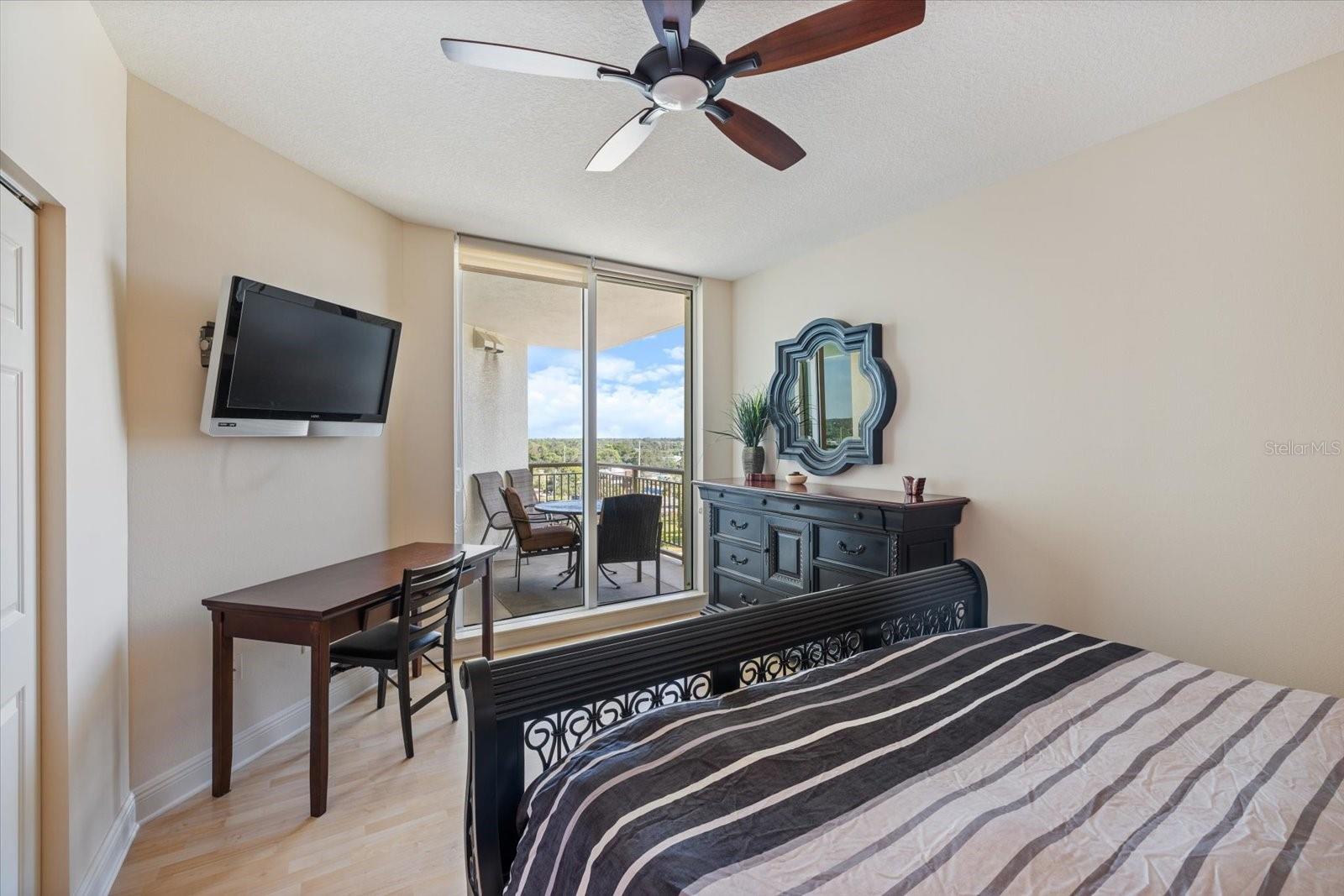 800 N TAMIAMI TRL #806