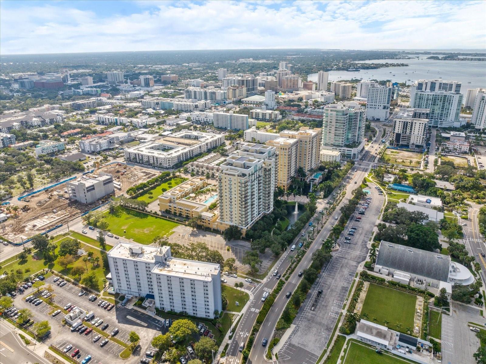 800 N TAMIAMI TRL #806