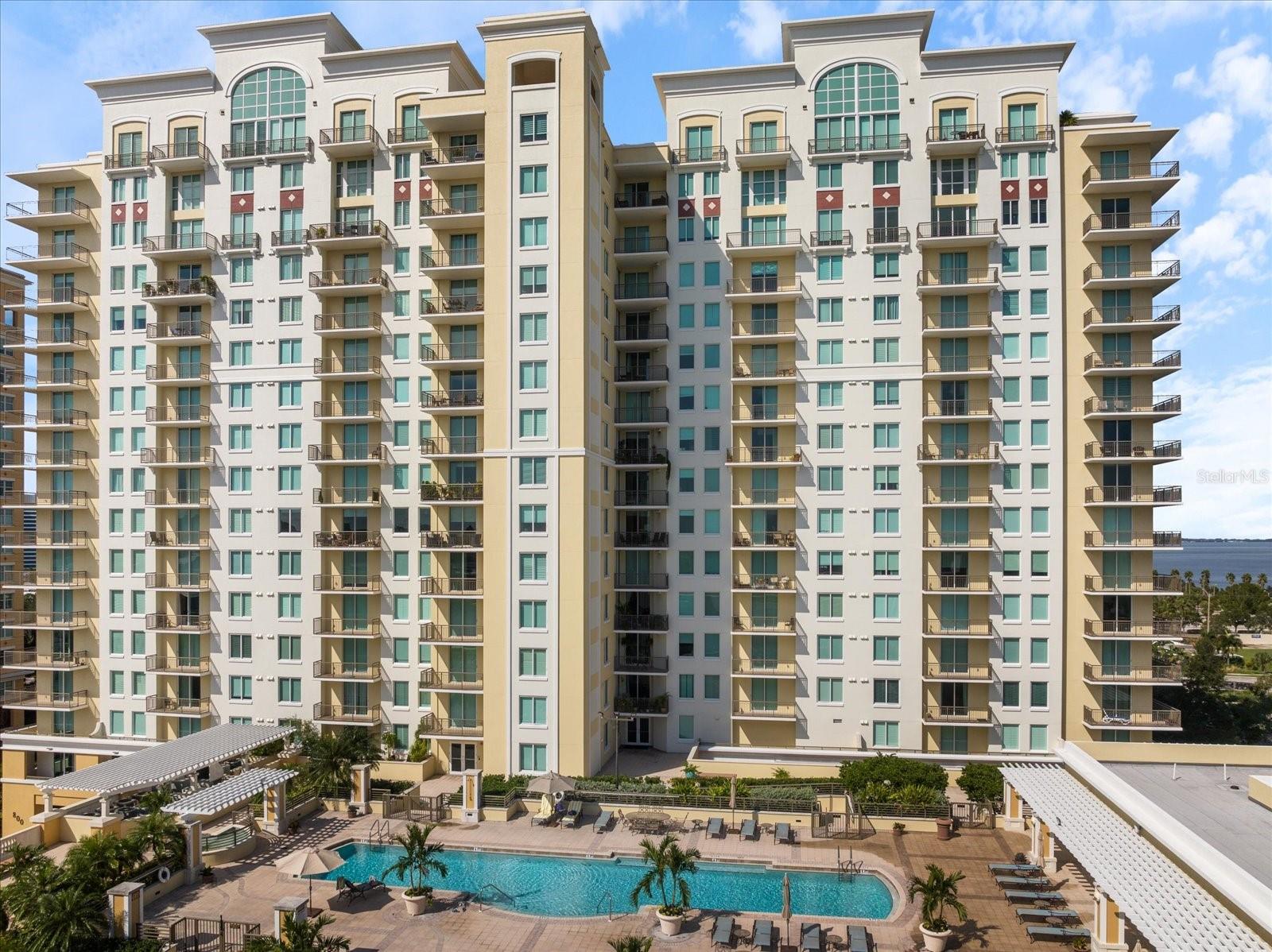 800 N TAMIAMI TRL #806