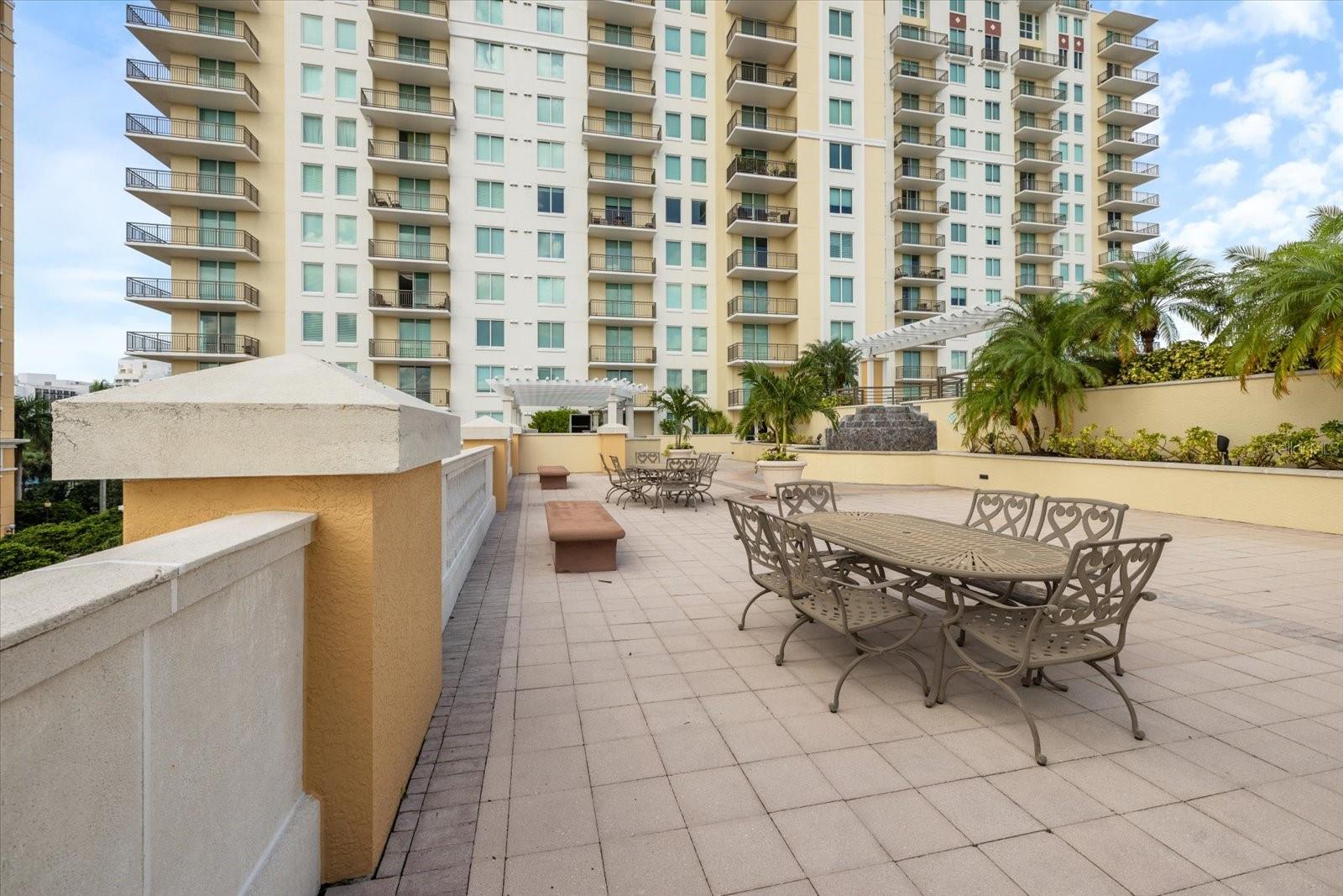 800 N TAMIAMI TRL #806