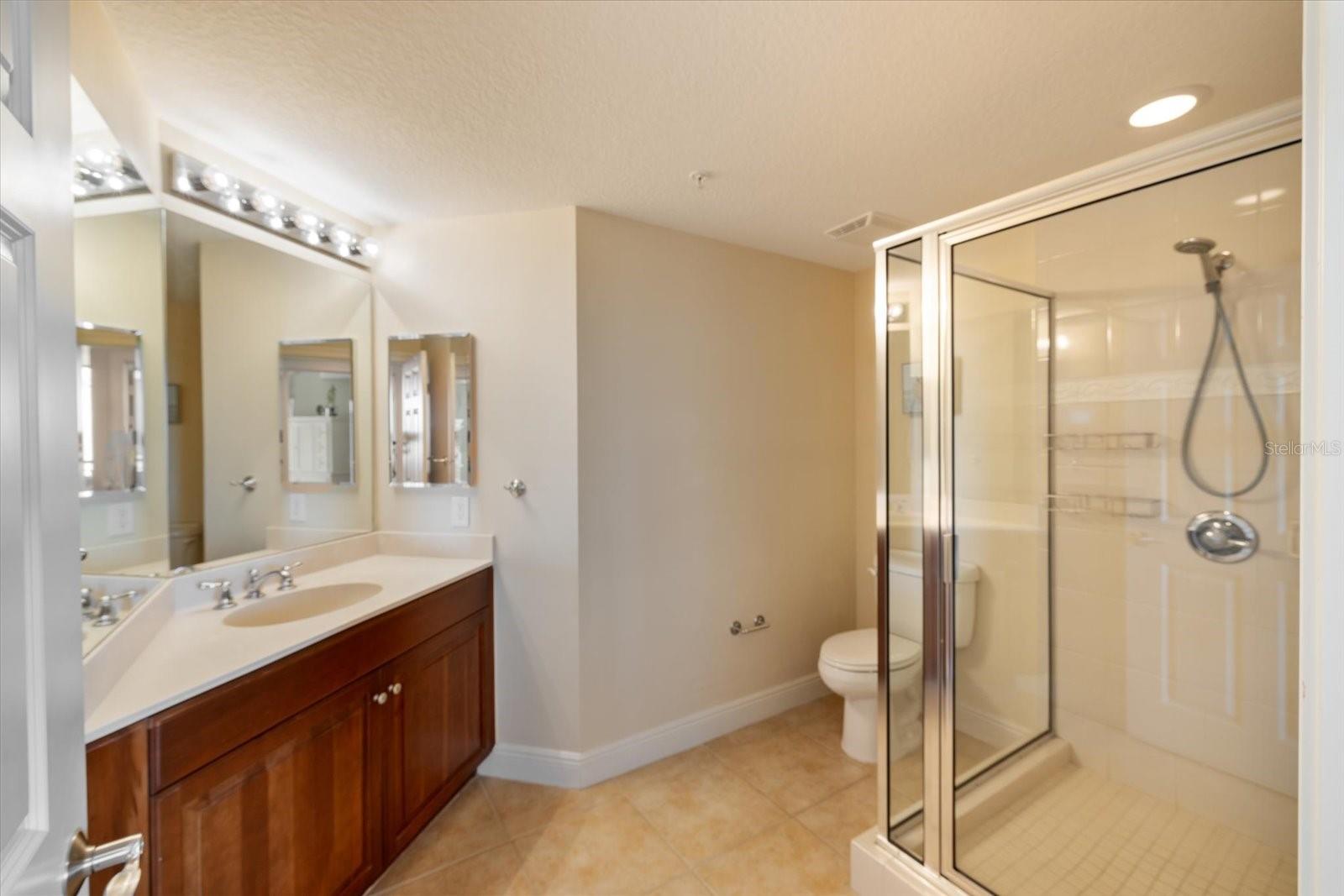 800 N TAMIAMI TRL #806