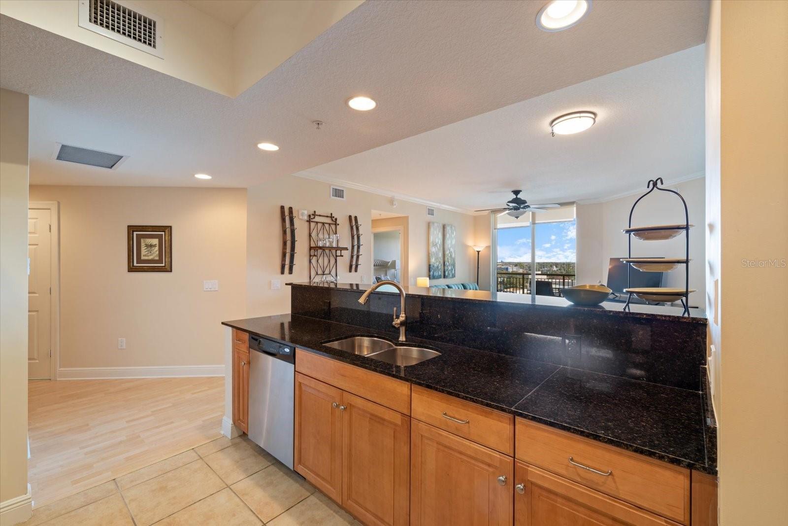 800 N TAMIAMI TRL #806