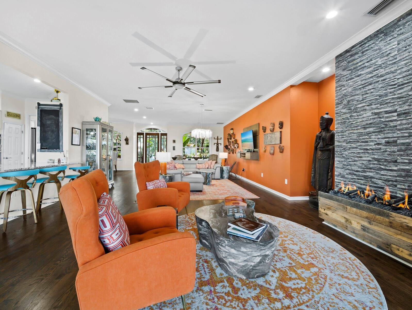 8810 FISHERMENS BAY DR