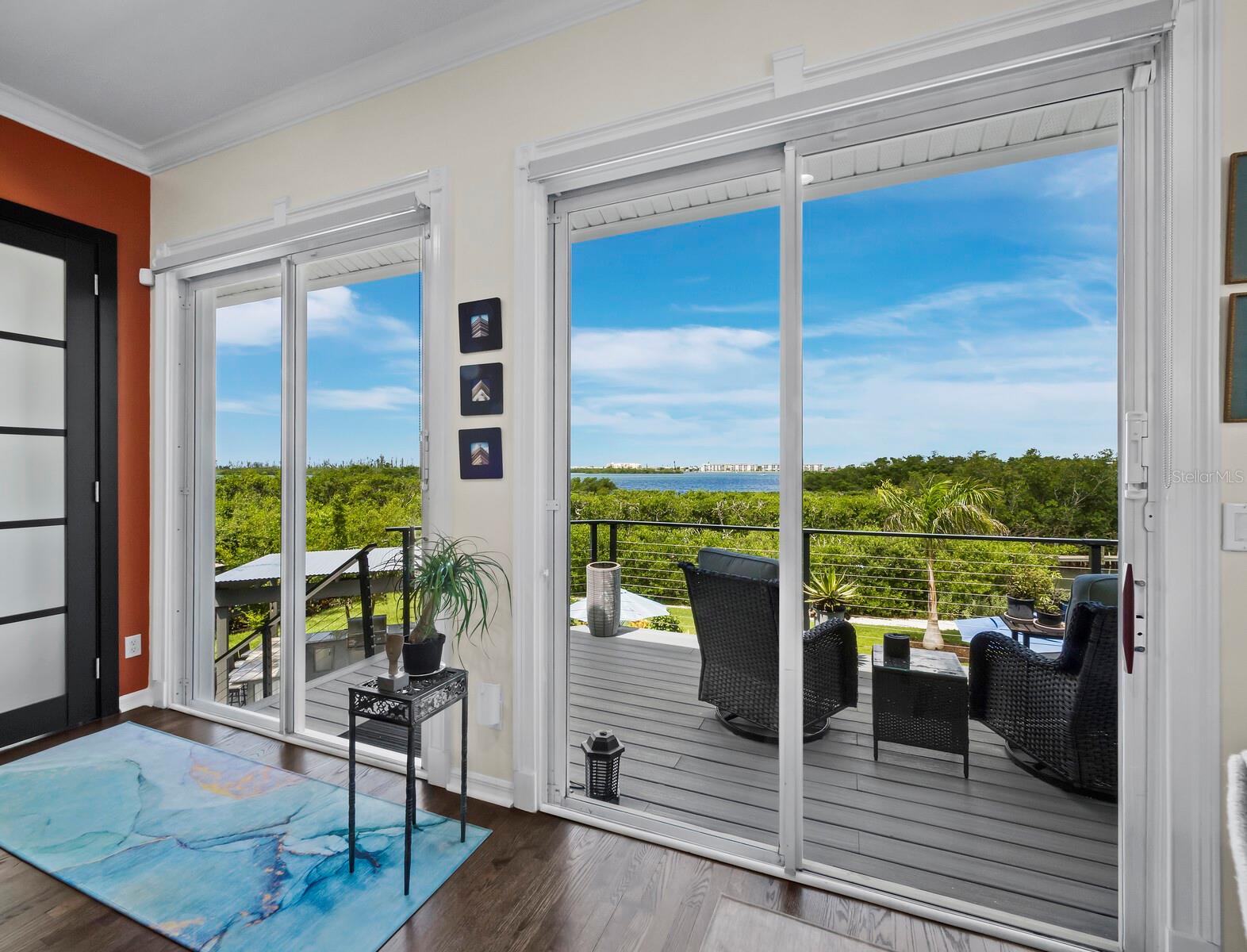 8810 FISHERMENS BAY DR