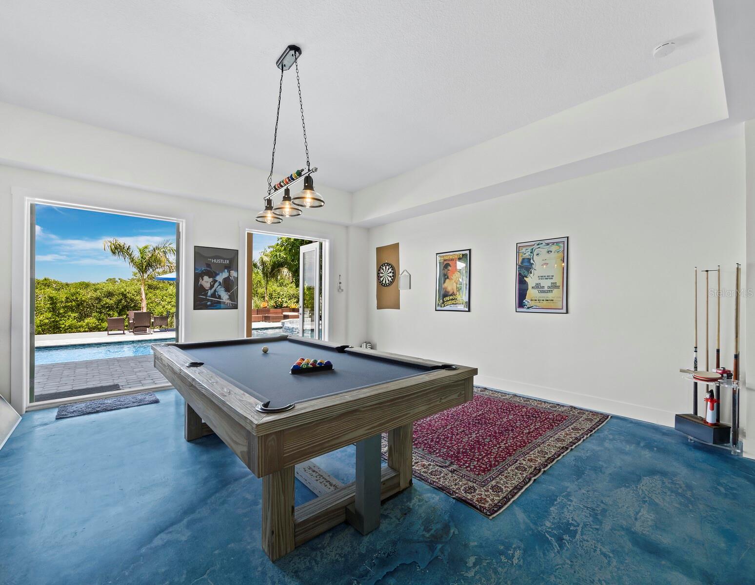 8810 FISHERMENS BAY DR