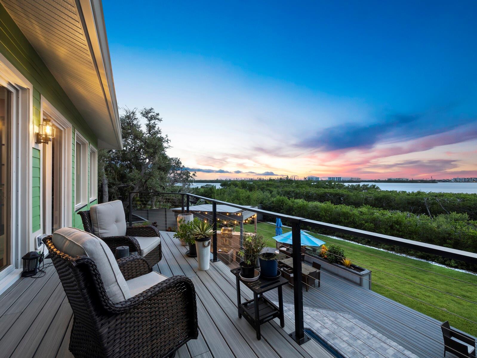 8810 FISHERMENS BAY DR