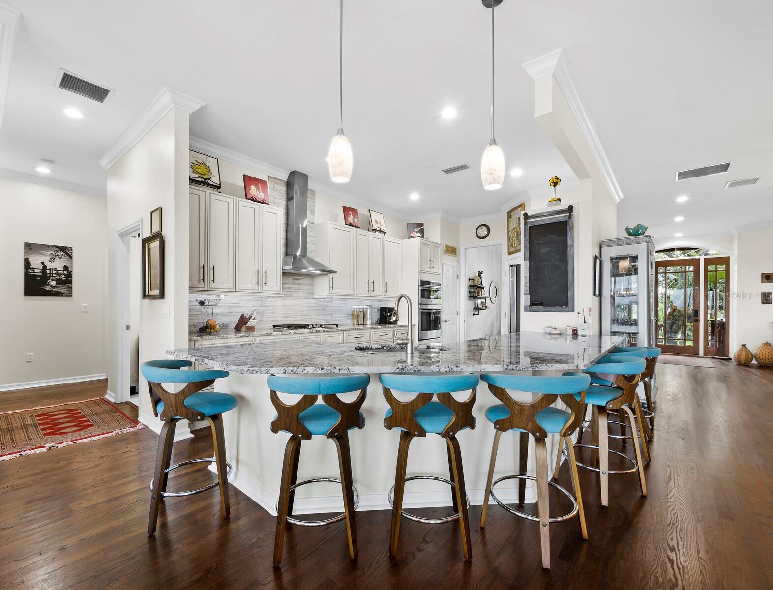 8810 FISHERMENS BAY DR