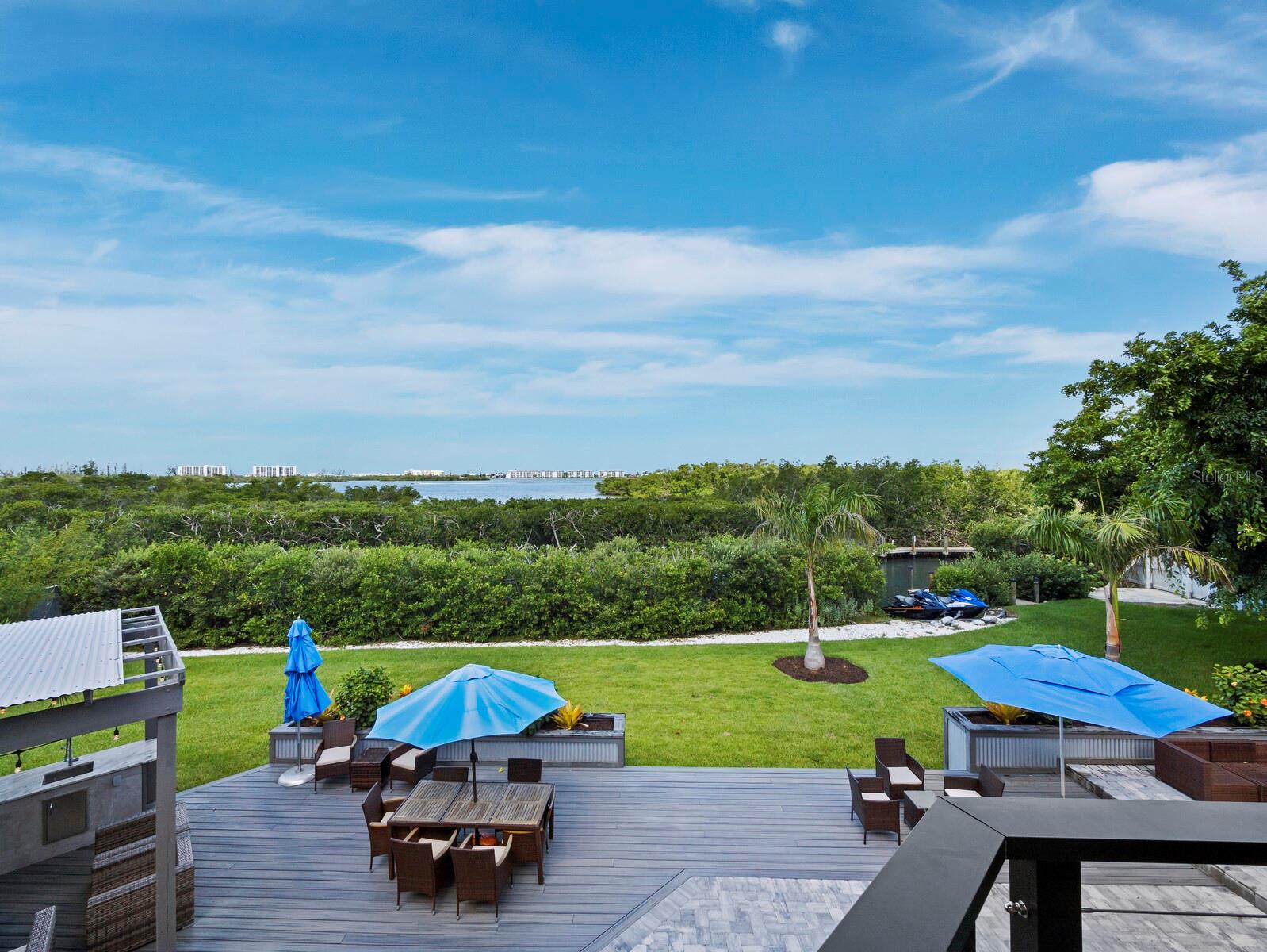 8810 FISHERMENS BAY DR