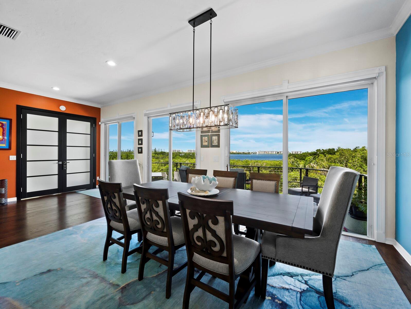 8810 FISHERMENS BAY DR