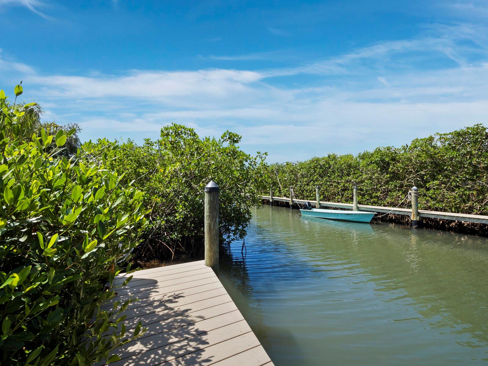 8810 FISHERMENS BAY DR