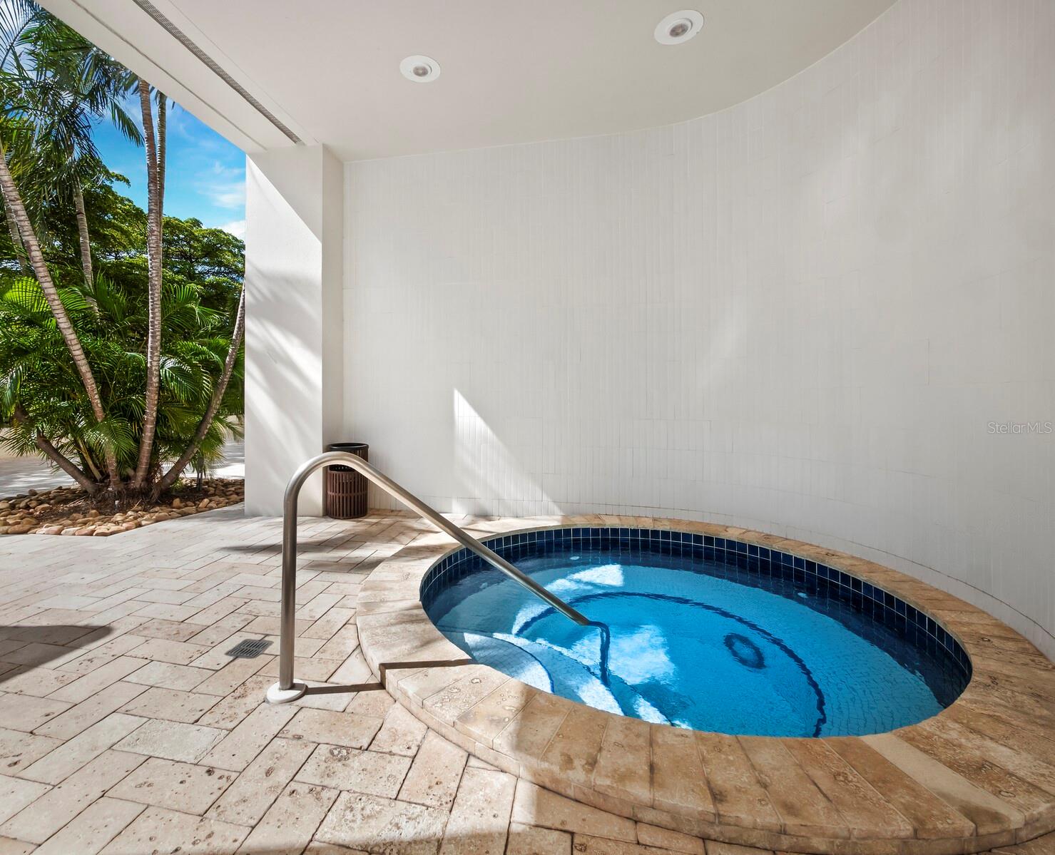 1255 N GULFSTREAM AVE #408