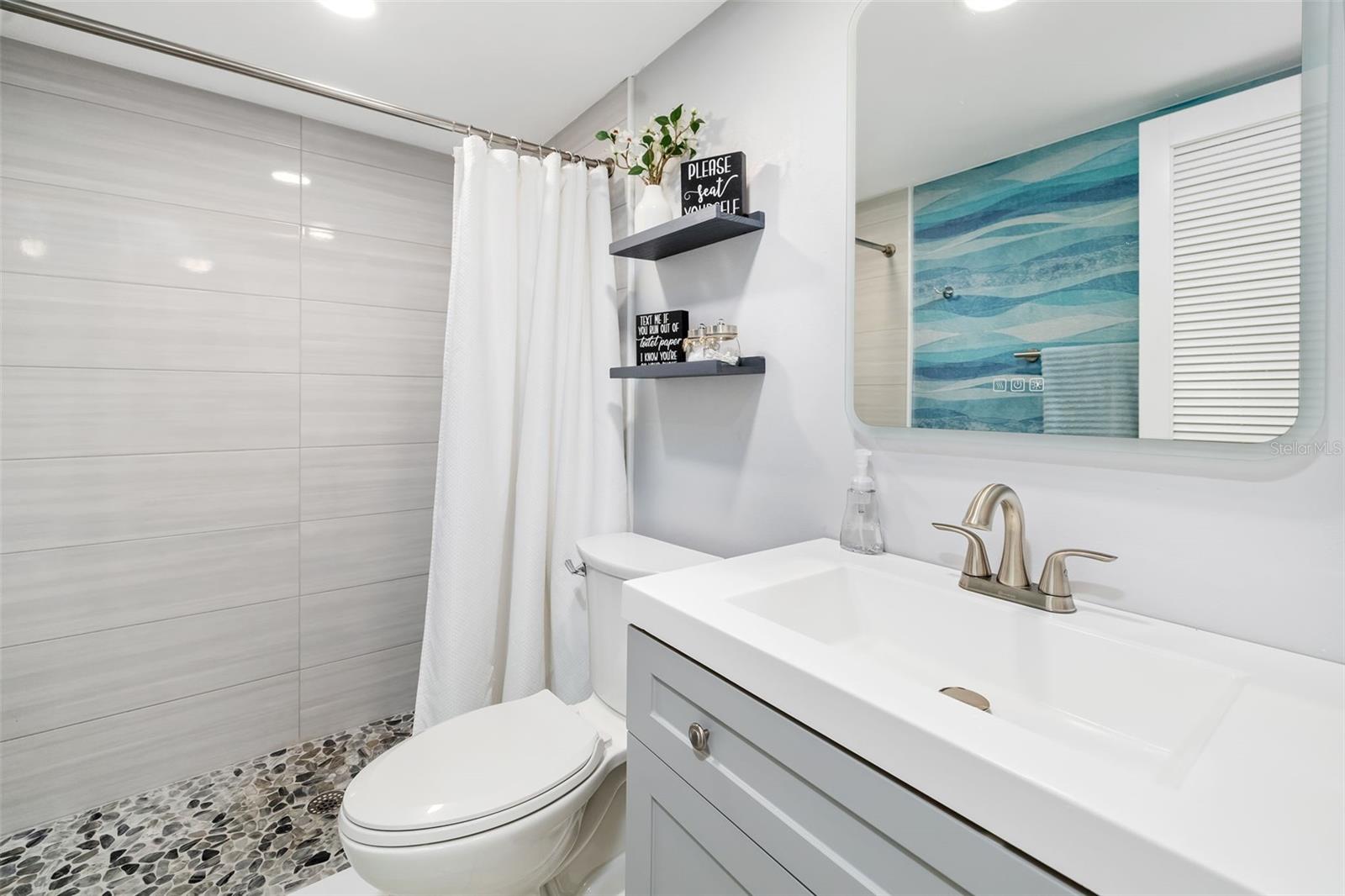 7050 FAIRWAY BEND LN #165