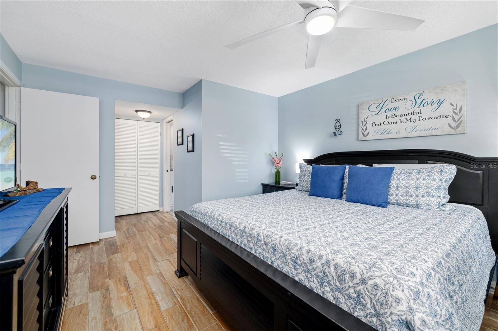 7050 FAIRWAY BEND LN #165