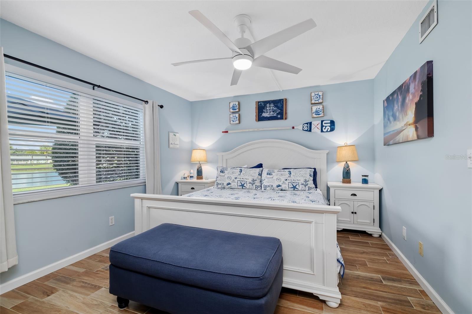 7050 FAIRWAY BEND LN #165