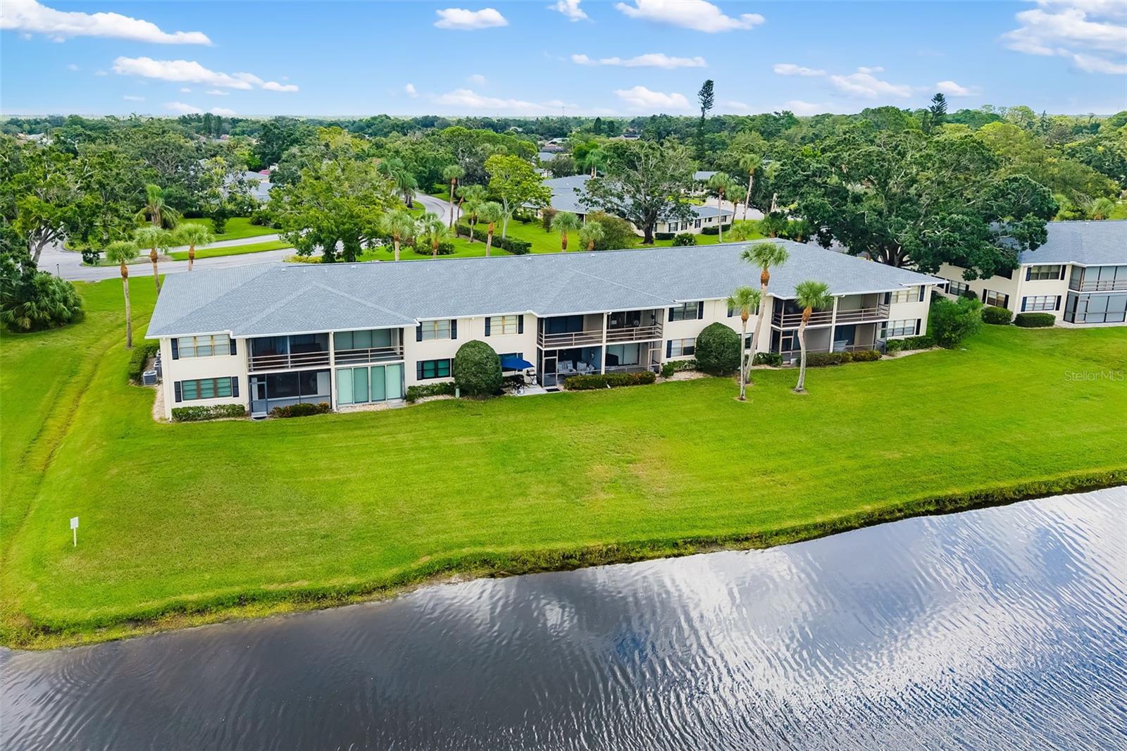 7050 FAIRWAY BEND LN #165