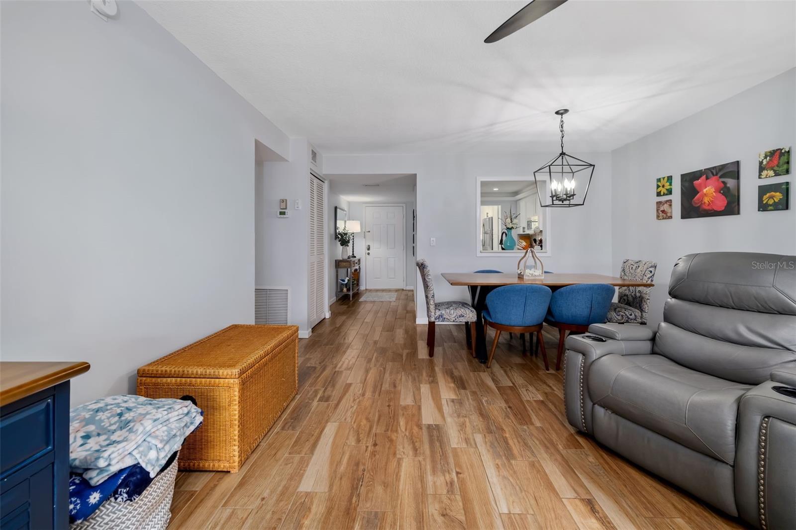 7050 FAIRWAY BEND LN #165