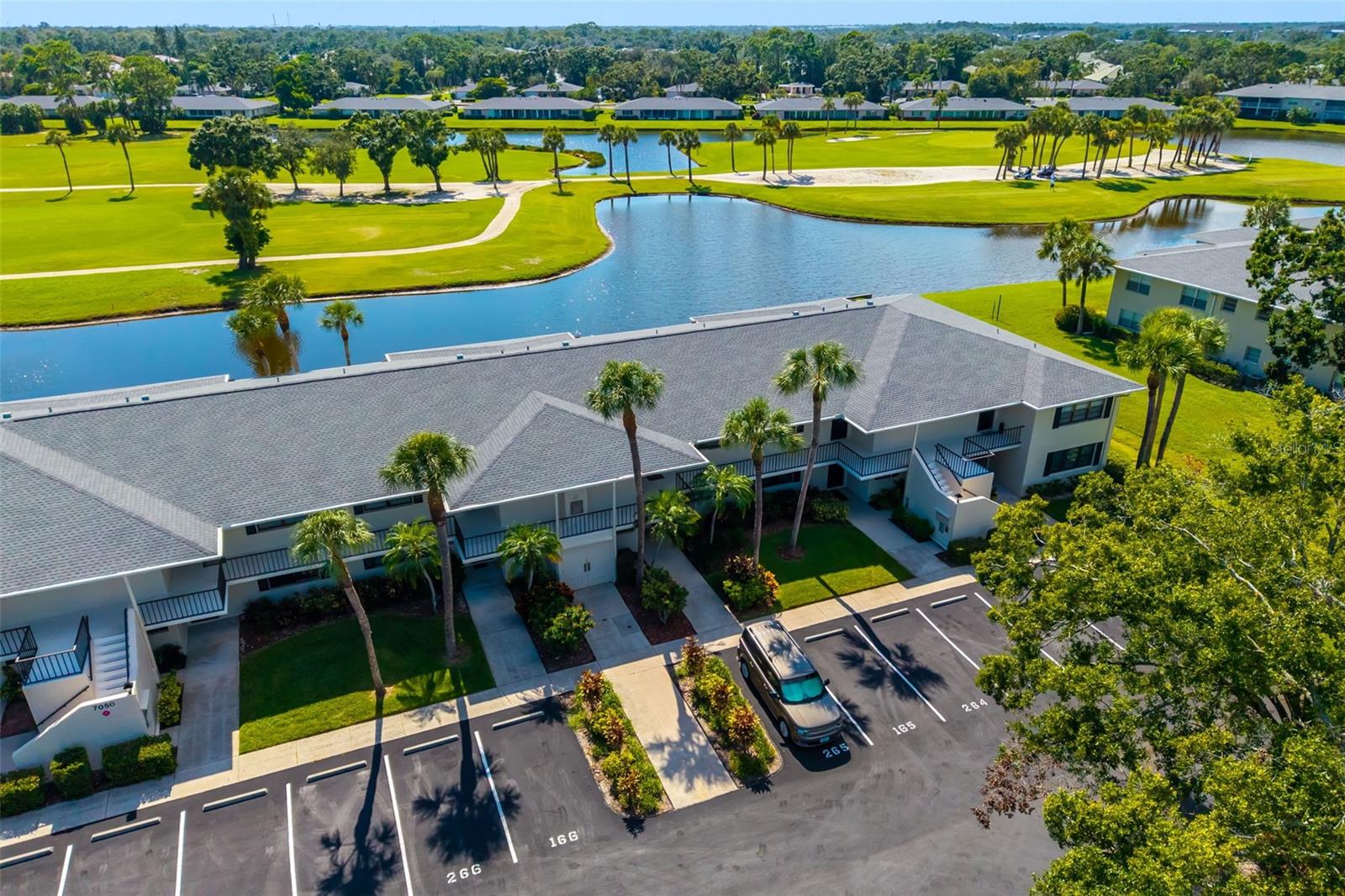 7050 FAIRWAY BEND LN #165