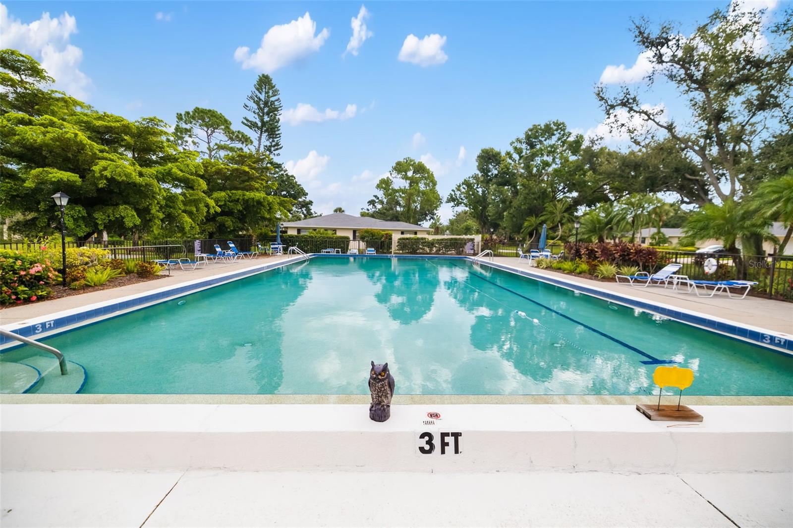 7050 FAIRWAY BEND LN #165