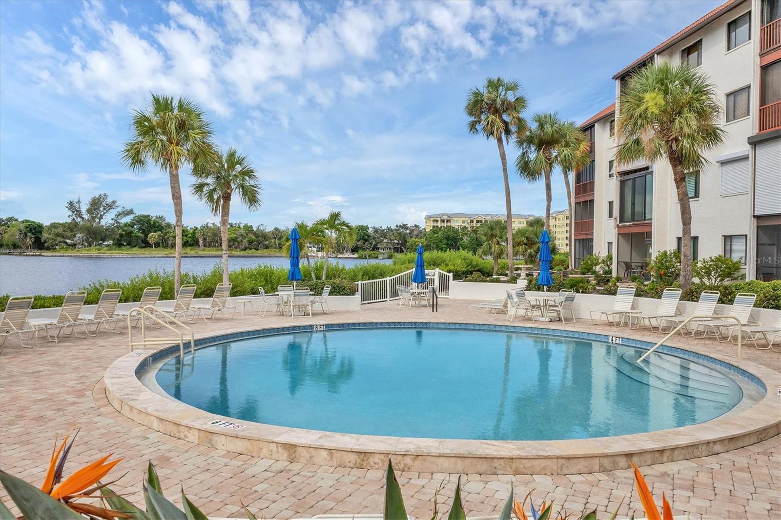 1644 STICKNEY POINT RD #102