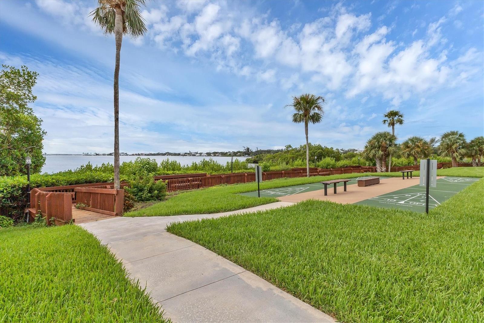 1644 STICKNEY POINT RD #102