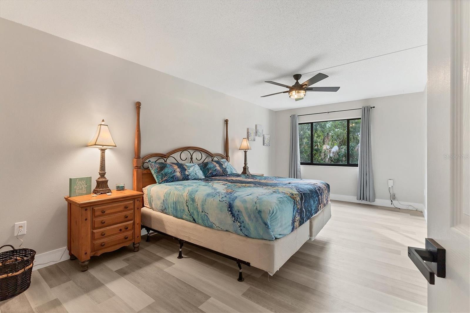 1644 STICKNEY POINT RD #102