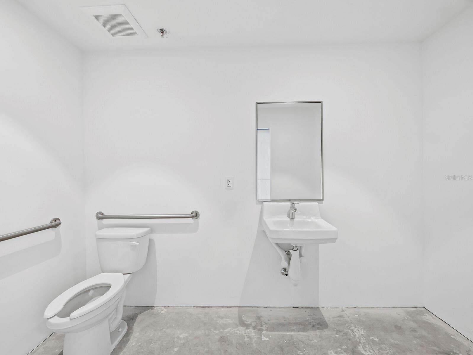 6566 PALMER PARK CIR #1